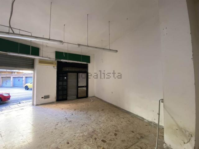 Locale Commerciale in vendita a Mercatello, Salerno