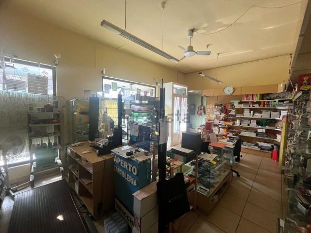 Locale Commerciale in vendita a Legnago, Veneto
