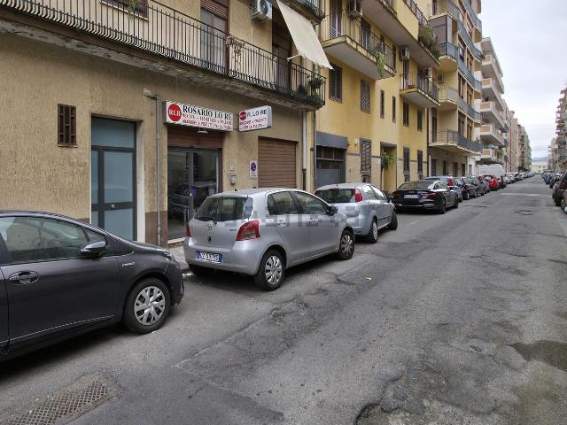 Locale Commerciale in vendita a IV Circoscrizione, Messina