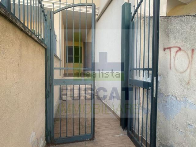 Locale Commerciale in vendita a Mugnano Di Napoli, Campania