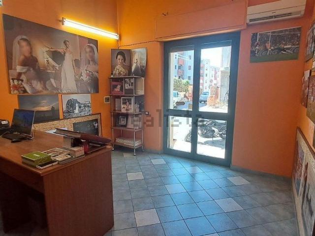 Locale Commerciale in vendita a Reggio di Calabria, Reggio Calabria