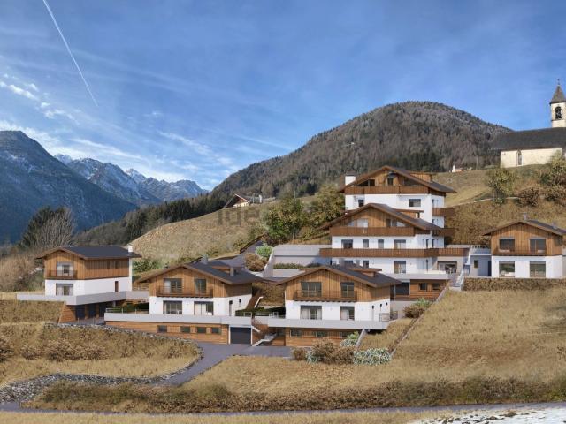 Locale Commerciale in vendita a Calalzo Di Cadore, Veneto
