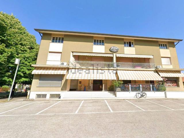 Locale Commerciale in vendita a Vigonovo, Fontanafredda