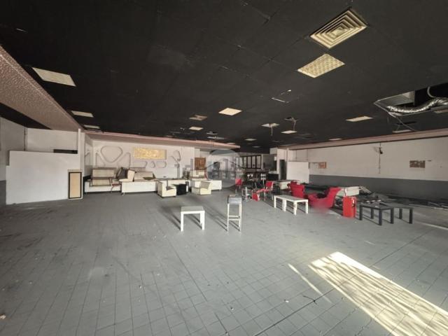 Locale Commerciale in vendita a Roncadelle, Lombardia