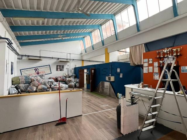 Locale Commerciale in vendita a Piemonte, Alessandria