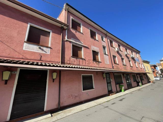 Locale Commerciale in vendita a Loreo, Rovigo