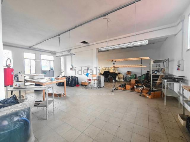 Locale Commerciale in vendita a Unione dei Comuni Circondario dell'Empolese Valdelsa, Lucardo