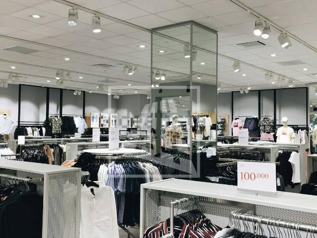 Locale Commerciale in vendita a Buon Pastore, Re