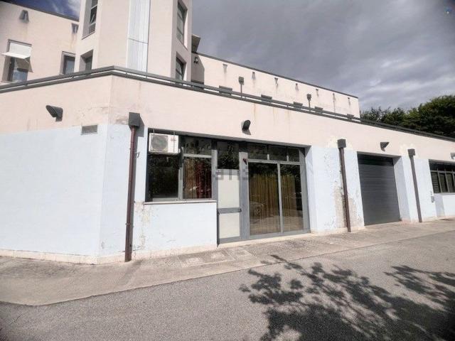 Locale Commerciale in vendita a San Lazzaro, Vicenza