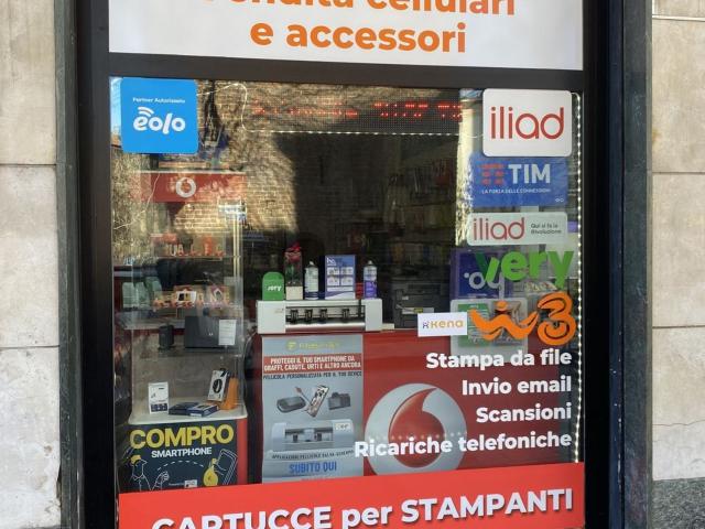 Locale Commerciale in vendita a Stradella, Lombardia