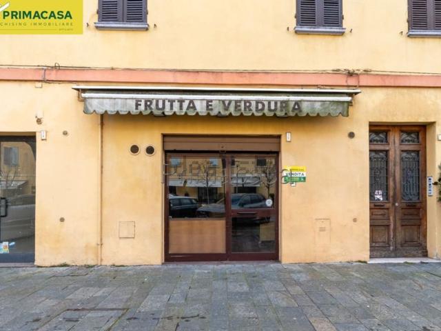 Locale Commerciale in vendita a Tresinaro - Secchia, Re