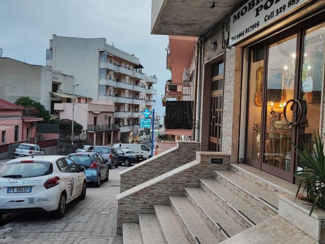 Locale Commerciale in vendita a Reggio di Calabria, Reggio Calabria
