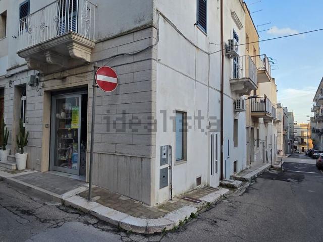 Locale Commerciale in vendita a Puglia, Brindisi