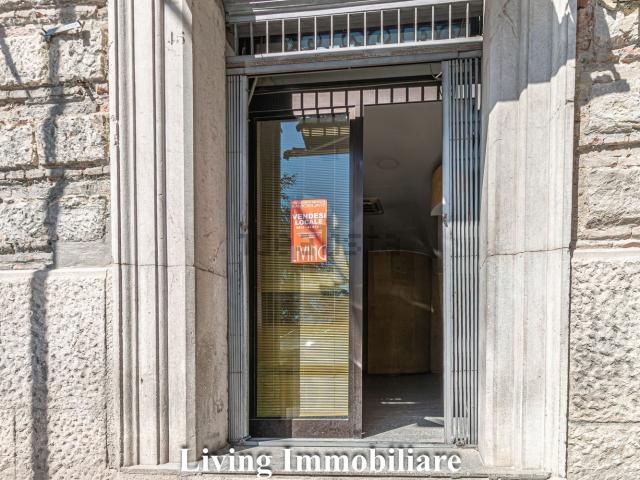 Locale Commerciale in vendita a Centro Murattiano, Campobasso