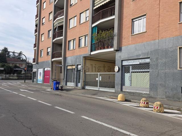 Locale Commerciale in vendita a Piemonte, Torino