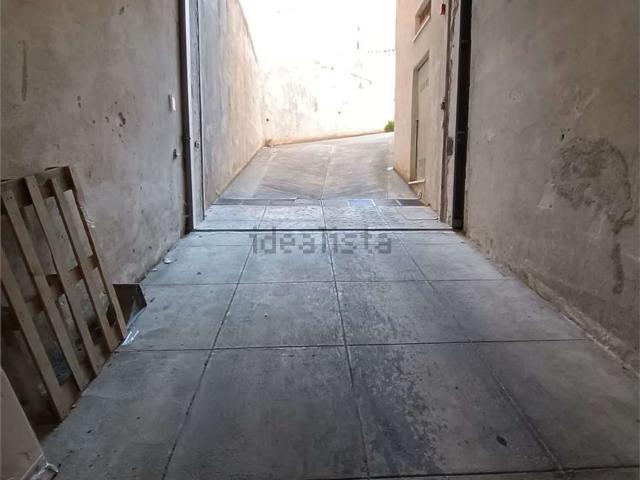 Locale Commerciale in vendita a Villabate, Sicilia