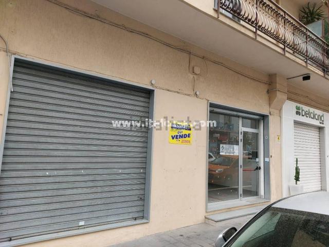 Locale Commerciale in vendita a Marinella, Calabria