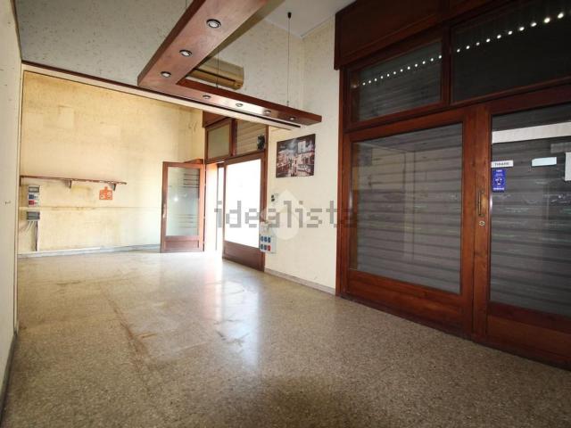 Locale Commerciale in vendita a Santa Chiara, Puglia