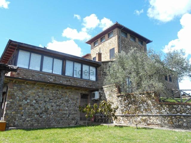 Locale Commerciale in vendita a Castelnuovo Berardenga, Toscana