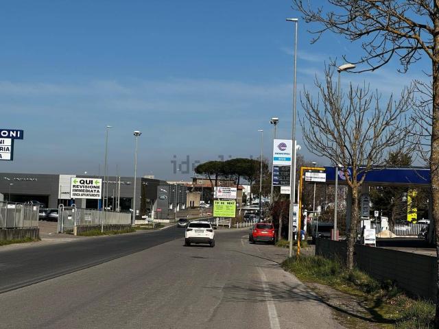 Locale Commerciale in vendita a Villanova, Viterbo