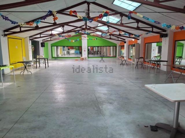 Locale Commerciale in vendita a Borgo Cipollata, Terracina