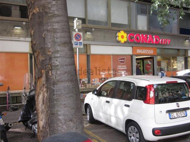 Locale Commerciale in vendita a Rifredi, Firenze