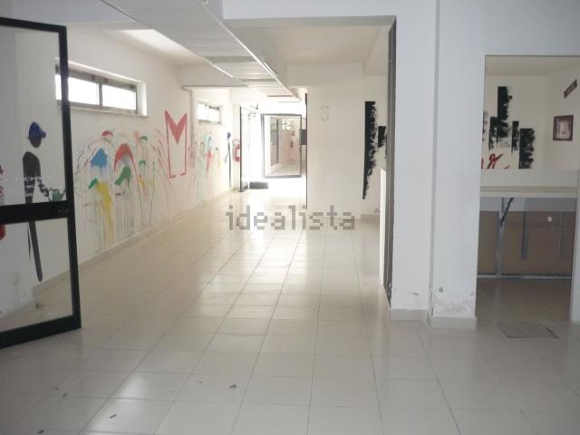 Locale Commerciale in vendita a Tufolo, Calabria