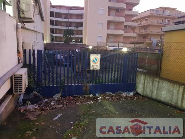 Locale Commerciale in vendita a Militi, Barcellona Pozzo Di Gotto