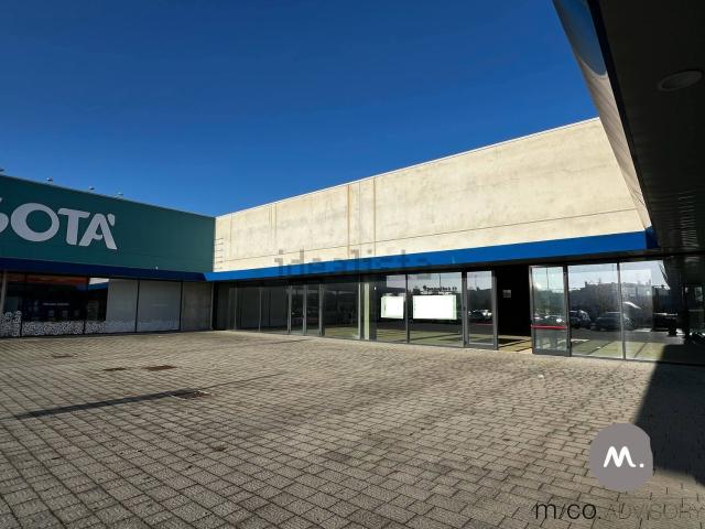 Locale Commerciale in vendita a Romans, Cordenons