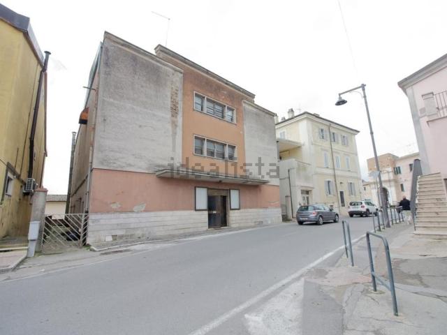 Locale Commerciale in vendita a Archileggi, Amelia