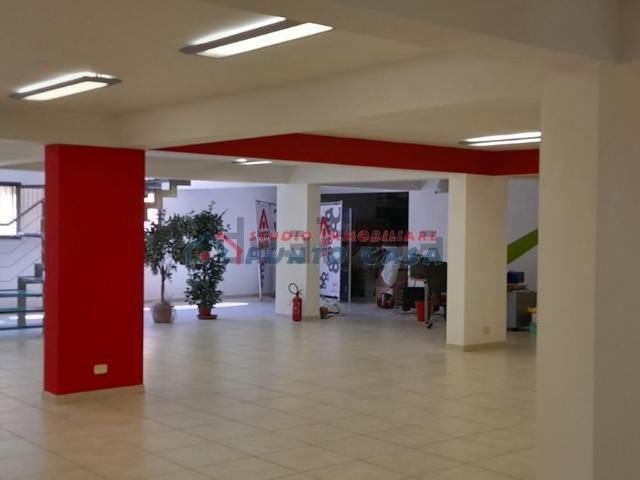 Locale Commerciale in vendita a Trapani, Sicilia