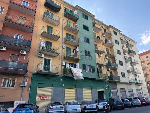 Locale Commerciale in vendita a Puglia, Taranto