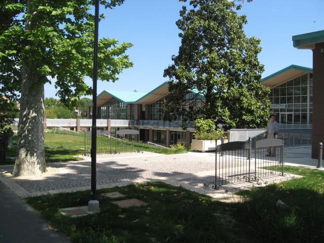 Locale Commerciale in vendita a Unione della Romagna Faentina, Faenza