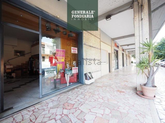 Locale Commerciale in vendita a Bolano, Liguria