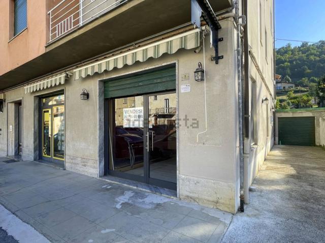 Locale Commerciale in vendita a Piemonte, Cuneo