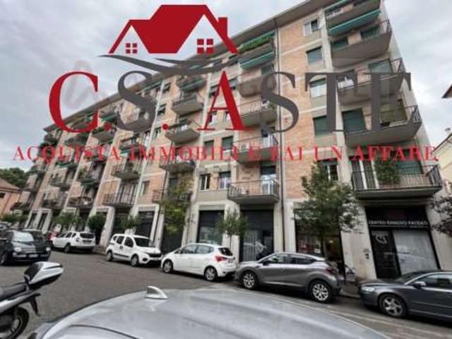 Locale Commerciale in vendita a Nord-Ovest, Brenzone