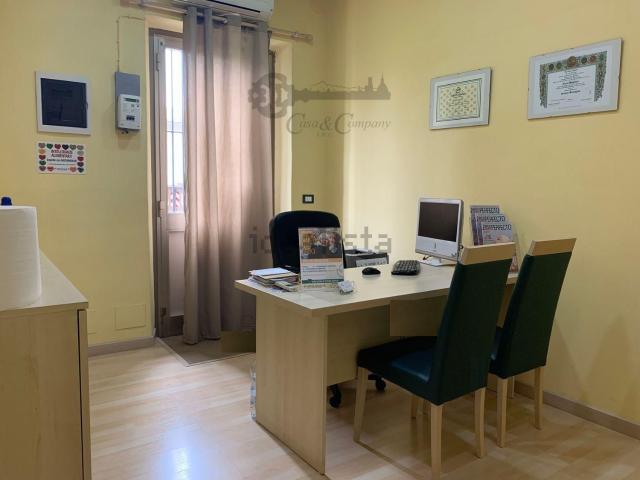 Locale Commerciale in vendita a Leumann, Piemonte