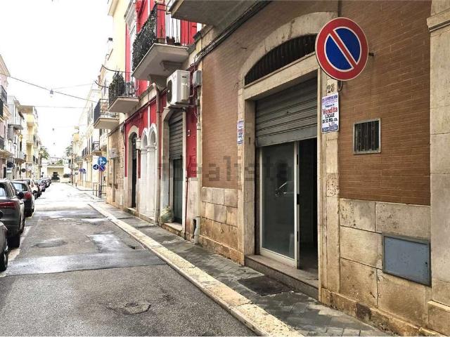 Locale Commerciale in vendita a Contrada Casopietro, Puglia