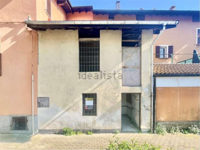 Locale Commerciale in vendita a Trobaso, Piemonte