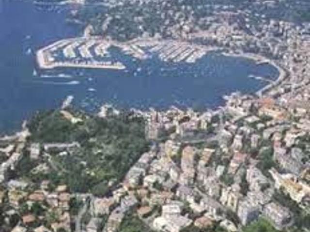 Locale Commerciale in vendita a San Michele di Pagana, Rapallo