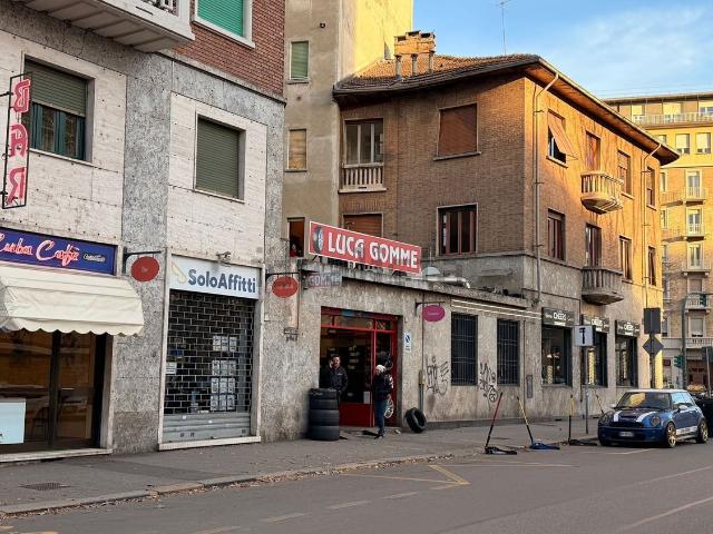 Locale Commerciale in vendita a Circoscrizione 3, Piemonte