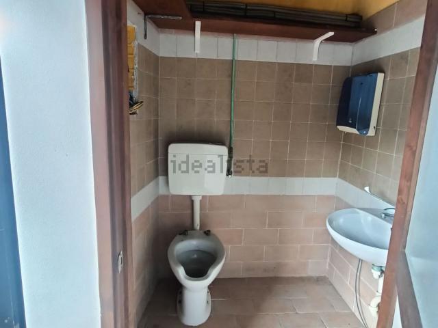 Locale Commerciale in vendita a Pereto, Abruzzo