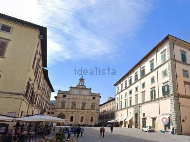 Locale Commerciale in vendita a San Leo Bastia, Umbria