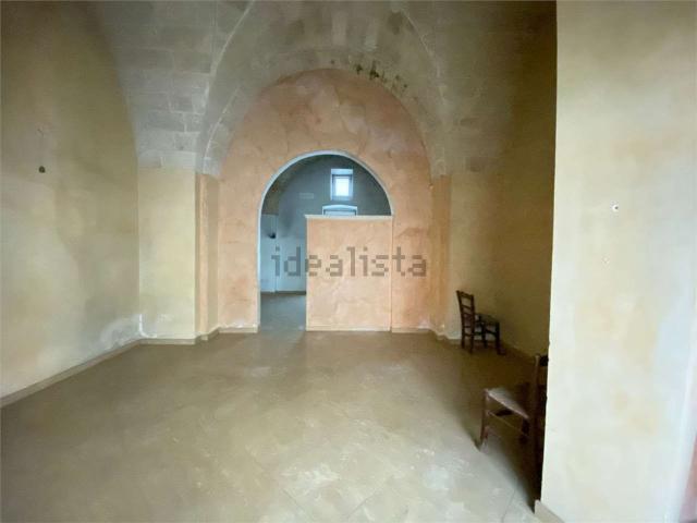 Locale Commerciale in vendita a Puglia, Lecce
