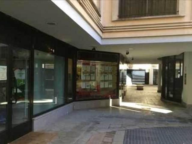 Locale Commerciale in vendita a Biumo Superiore, Varese