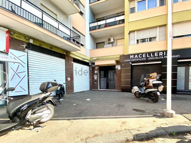 Locale Commerciale in vendita a Picanello-Ognina-Barriera-Canalicchio, Catania