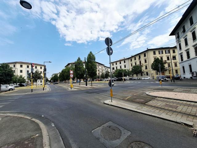 Locale Commerciale in vendita a Quartiere 5, Firenze