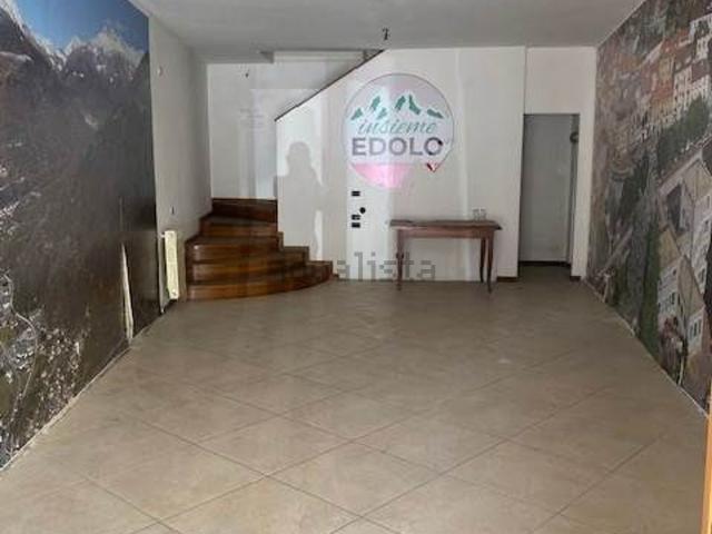 Locale Commerciale in vendita a Comunità montana della valle Camonica, Edolo