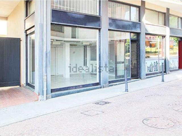 Locale Commerciale in vendita a Barnasc, Tradate