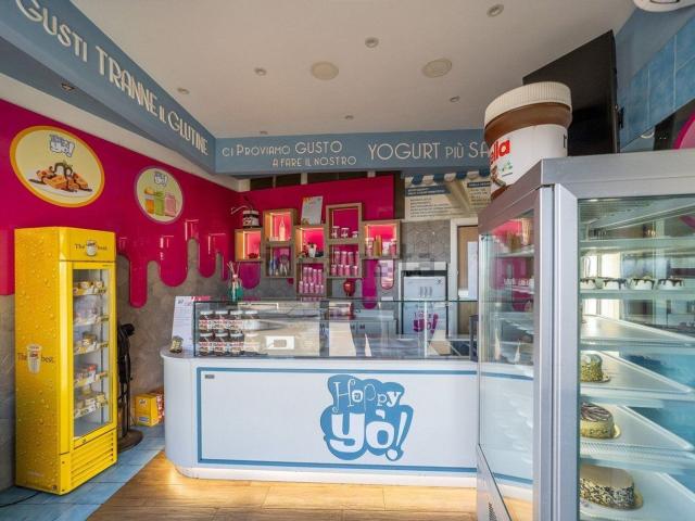 Locale Commerciale in vendita a Monte Argentario, Porto Santo Stefano
